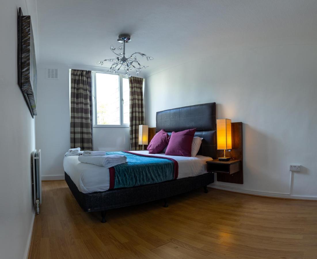 - 4 Bed - Sleeps 8 - Garden - Pet Friendly Casa de férias *