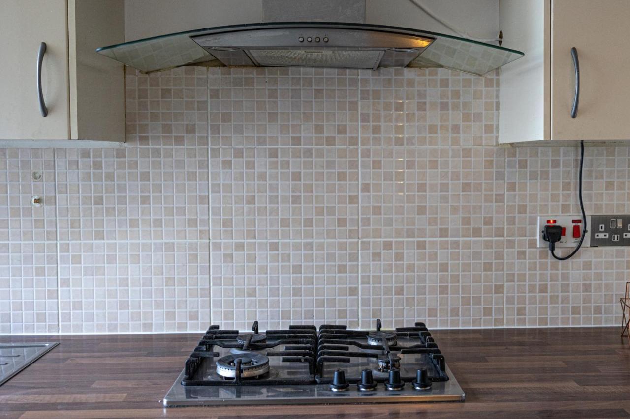 - 4 Bed - Sleeps 8 - Garden - Pet Friendly Casa de férias *